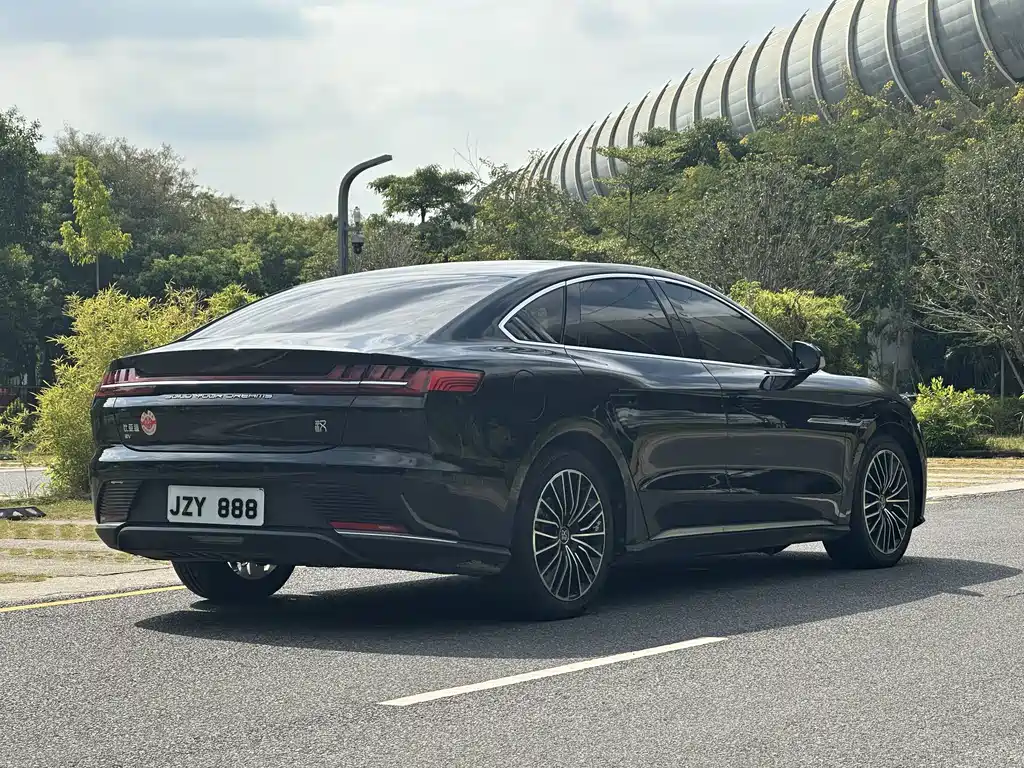BYD Han — миниатюра 7