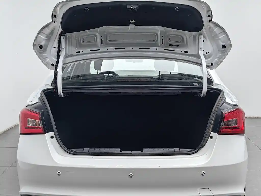 Chery Arrizo 5 — миниатюра 16
