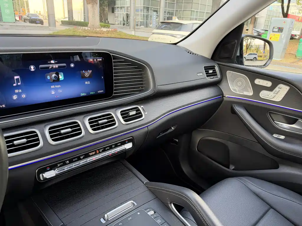 Mercedes-Benz GLE (Import) — миниатюра 16