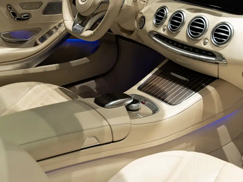 Mercedes-Benz S-Class — миниатюра 24