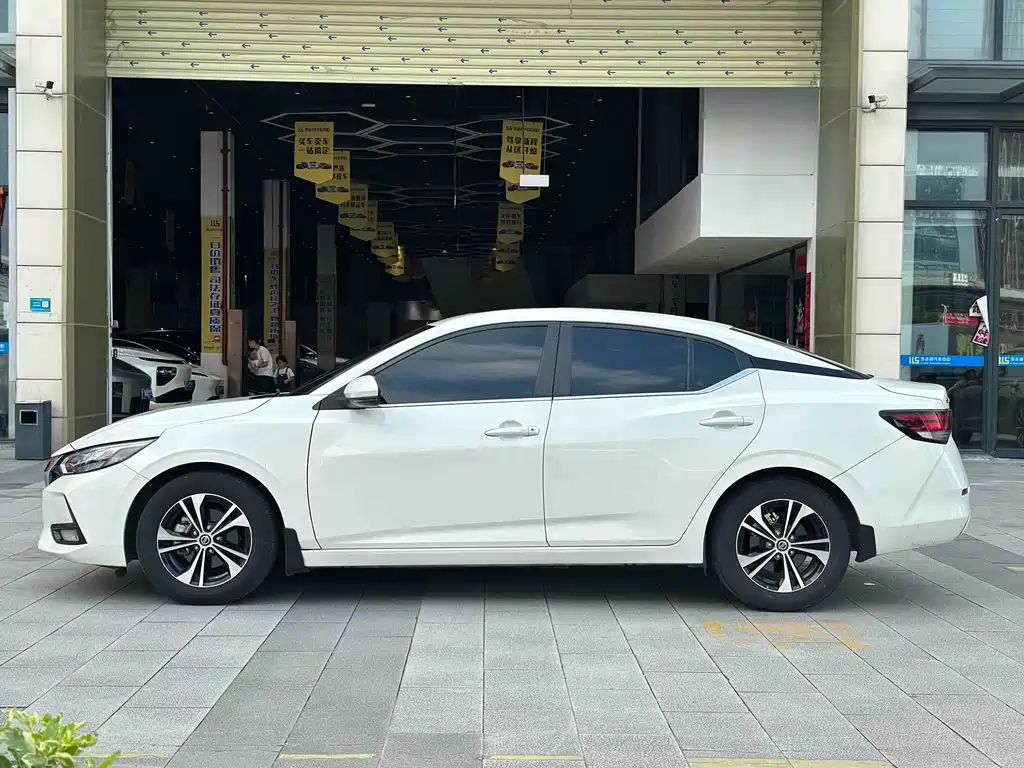 Nissan Sylphy — миниатюра 4