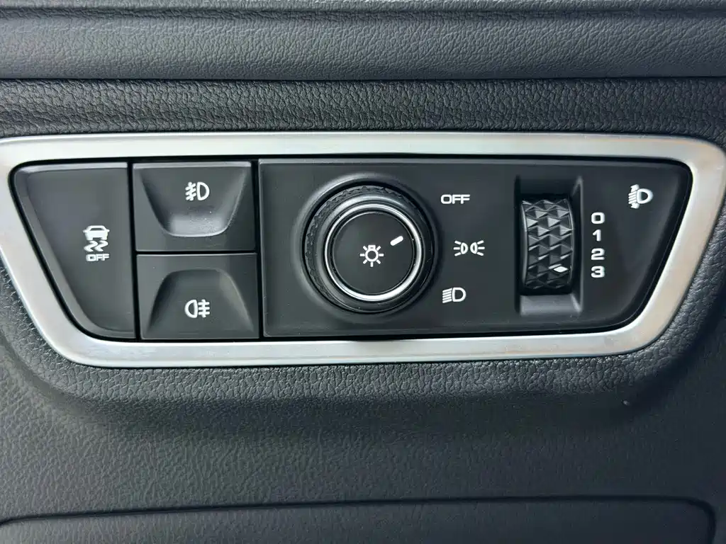 Wuling Victory — миниатюра 8