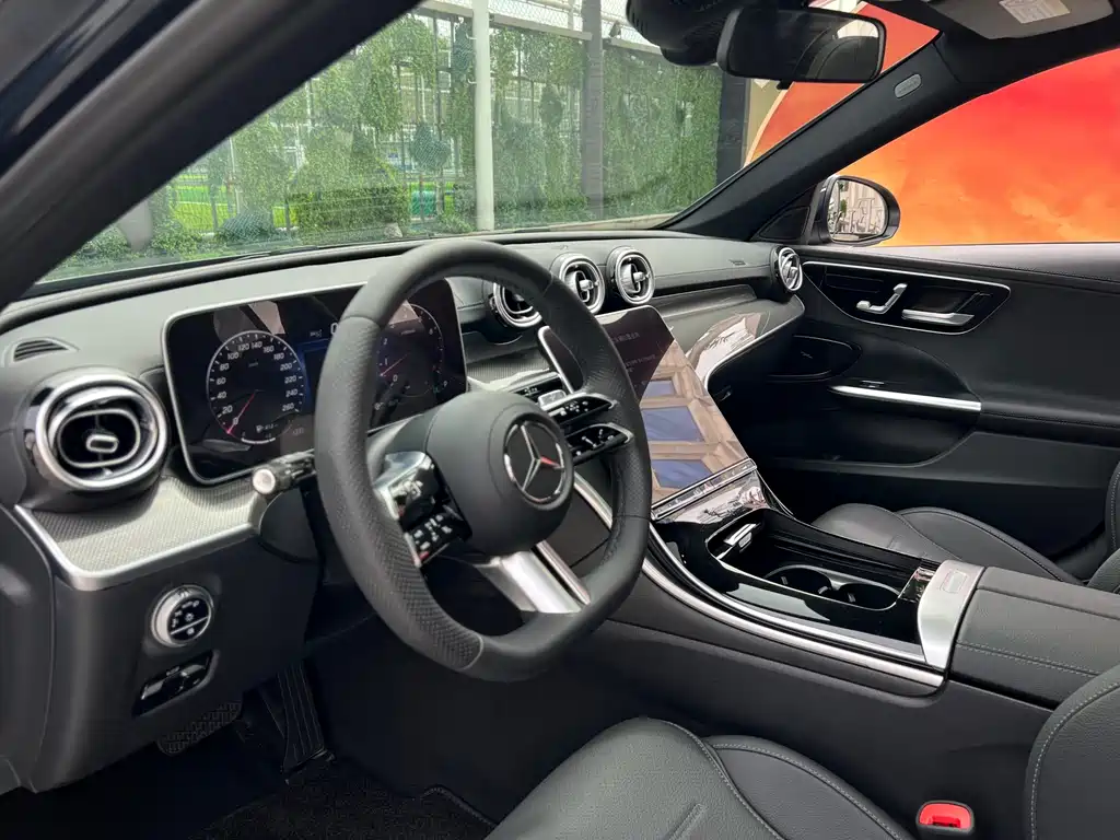 Mercedes-Benz C-Class — миниатюра 9