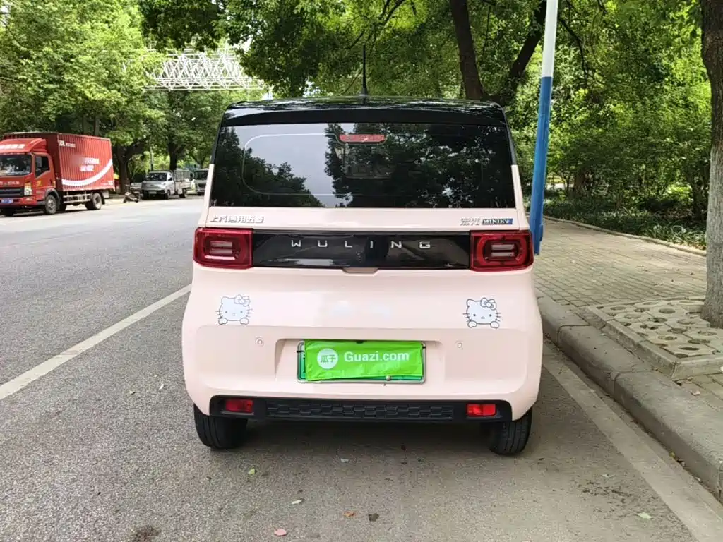 Wuling MINIEV — миниатюра 6
