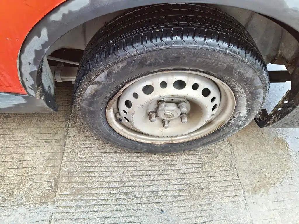 SAIC MAXUS CHASE EV30