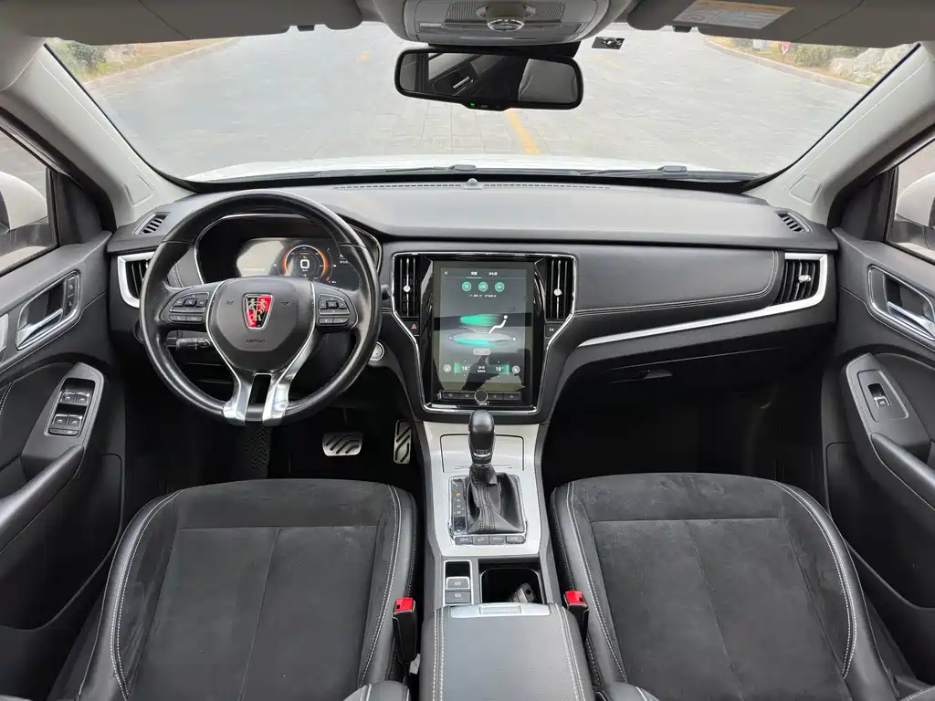 Roewe RX5 New Energy — миниатюра 17
