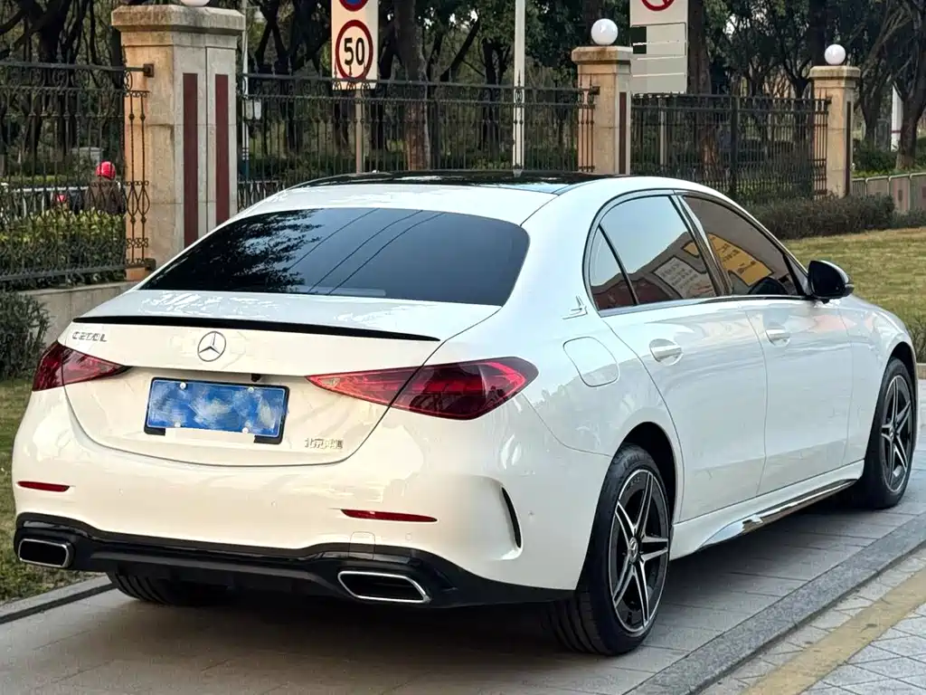 Mercedes-Benz C-Class — миниатюра 4