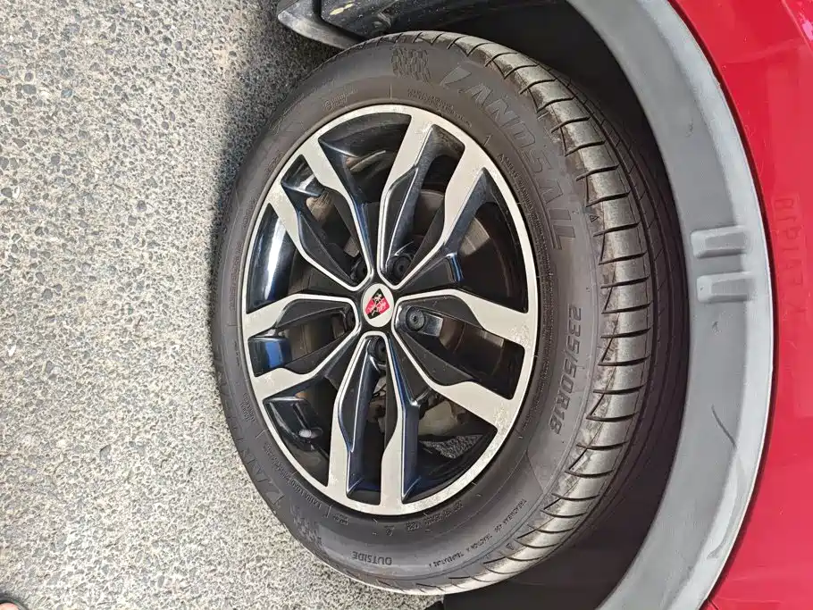 Roewe RX5 — миниатюра 6