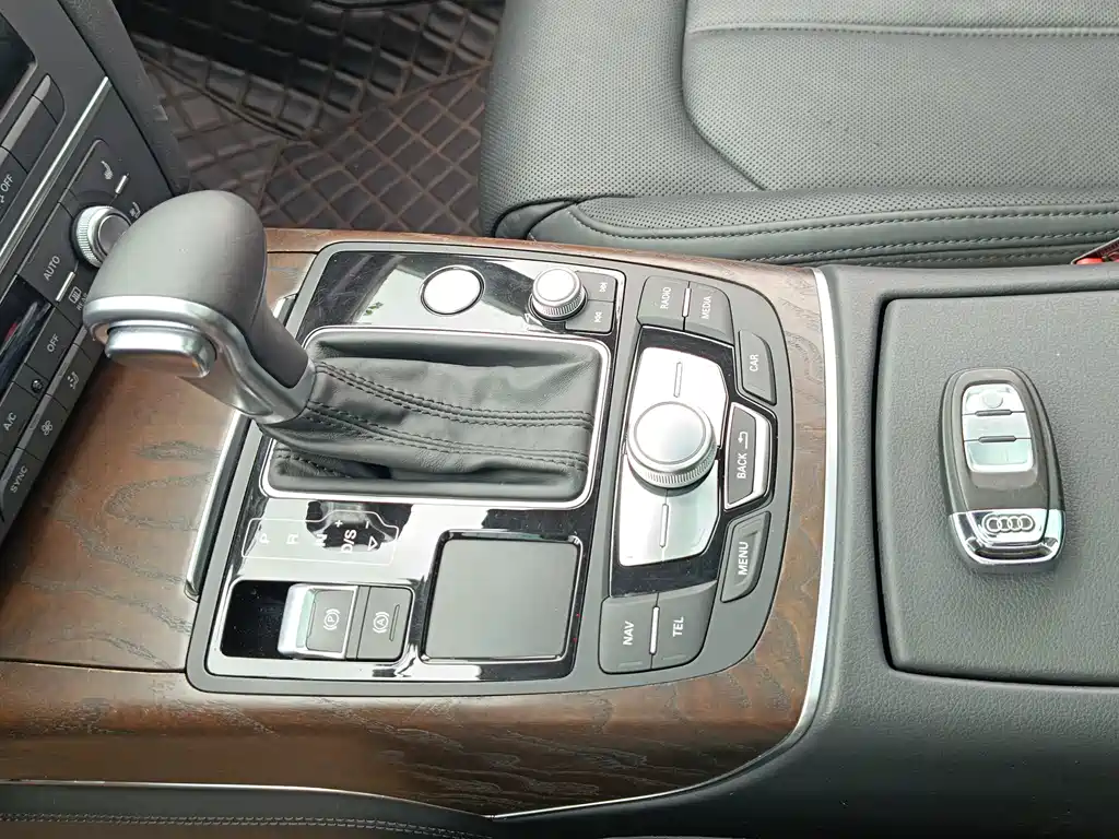Audi A6L — миниатюра 20