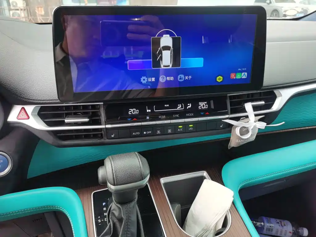 Toyota Sienna — миниатюра 9