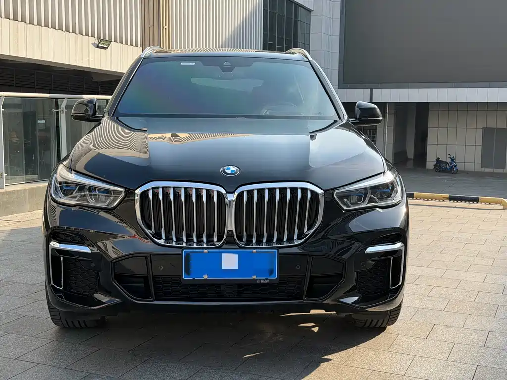 BMW X5 2022 xDrive 40Li M Sport