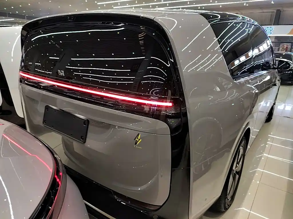 Li Auto Li MEGA — миниатюра 6