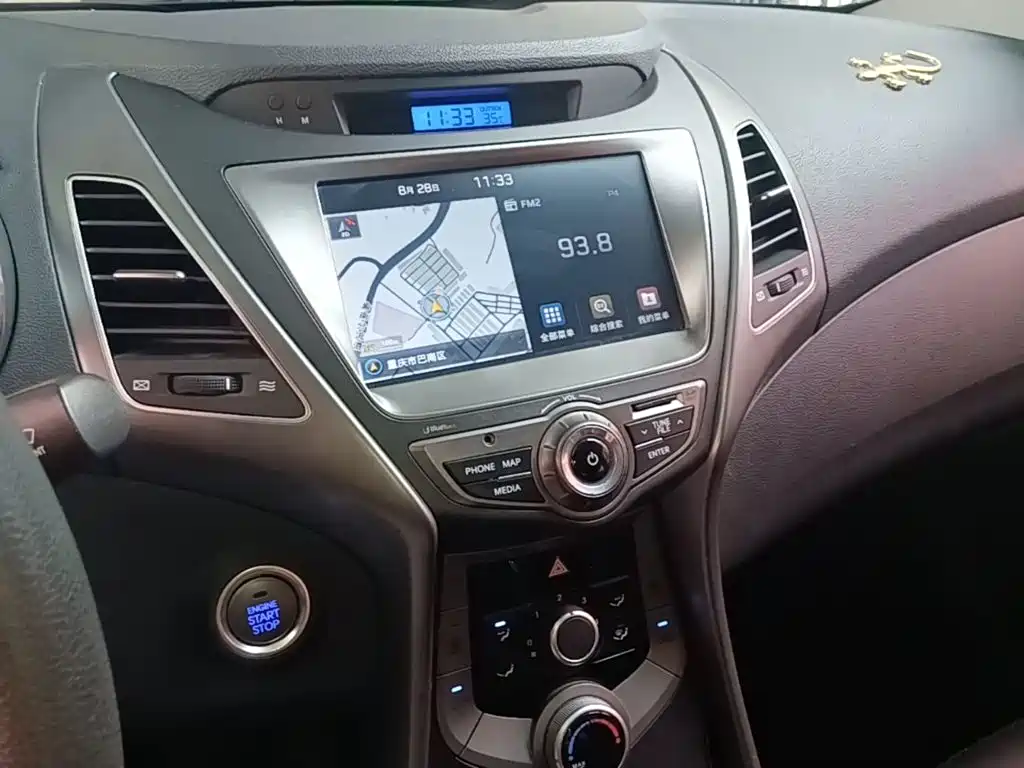 Hyundai Elantra Langdong — миниатюра 13