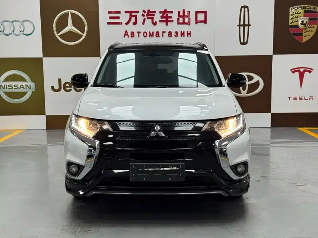 Mitsubishi Outlander — миниатюра 2
