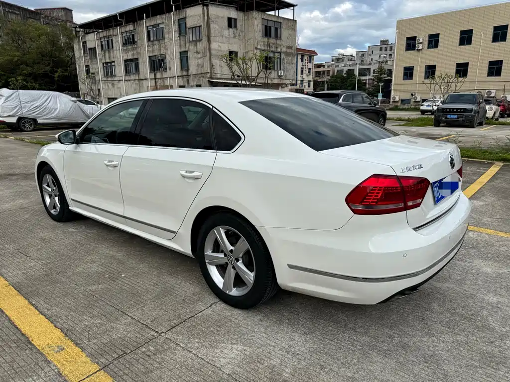 Volkswagen Passat — миниатюра 4