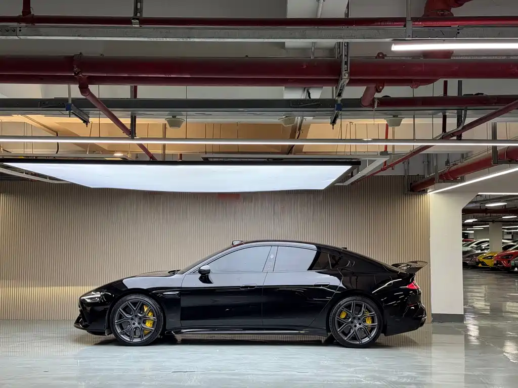 XIAOMI CAR XIAOMI SU7 ULTRA