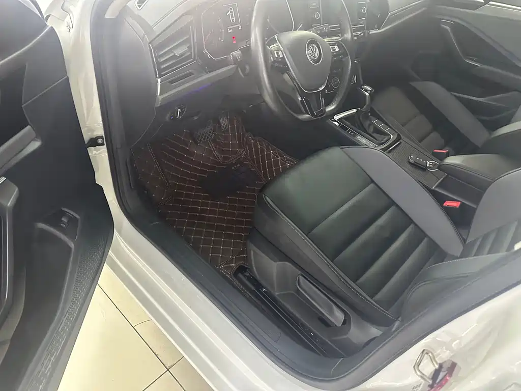 Volkswagen Sagitar — миниатюра 4