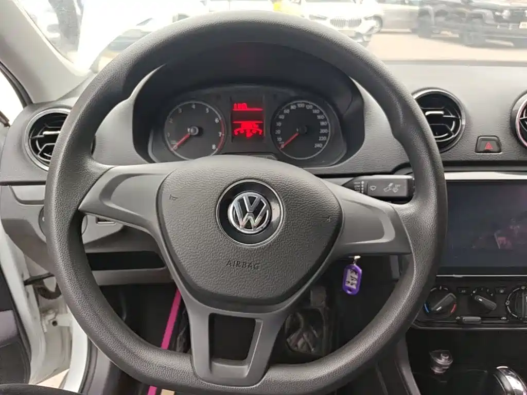 Volkswagen Jetta — миниатюра 11