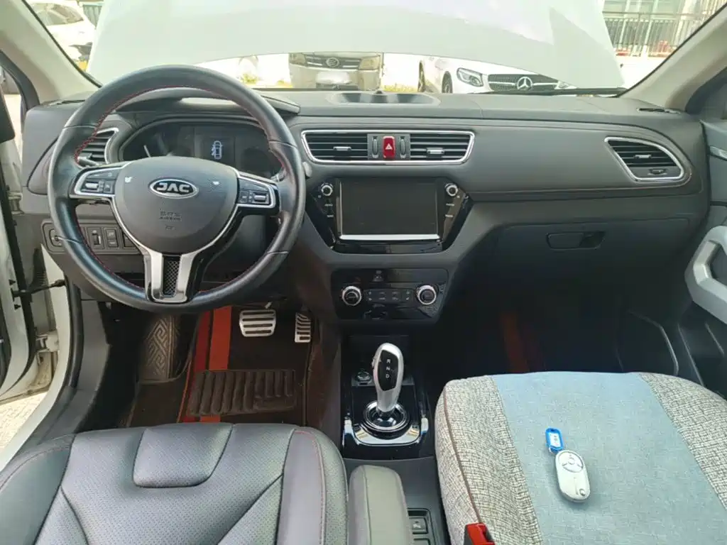 JAC JAC iEV7S — миниатюра 10