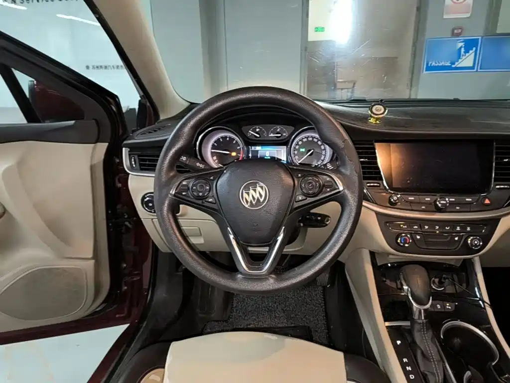 Buick Verano — миниатюра 11