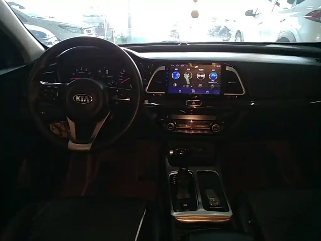 Kia K4 — миниатюра 10
