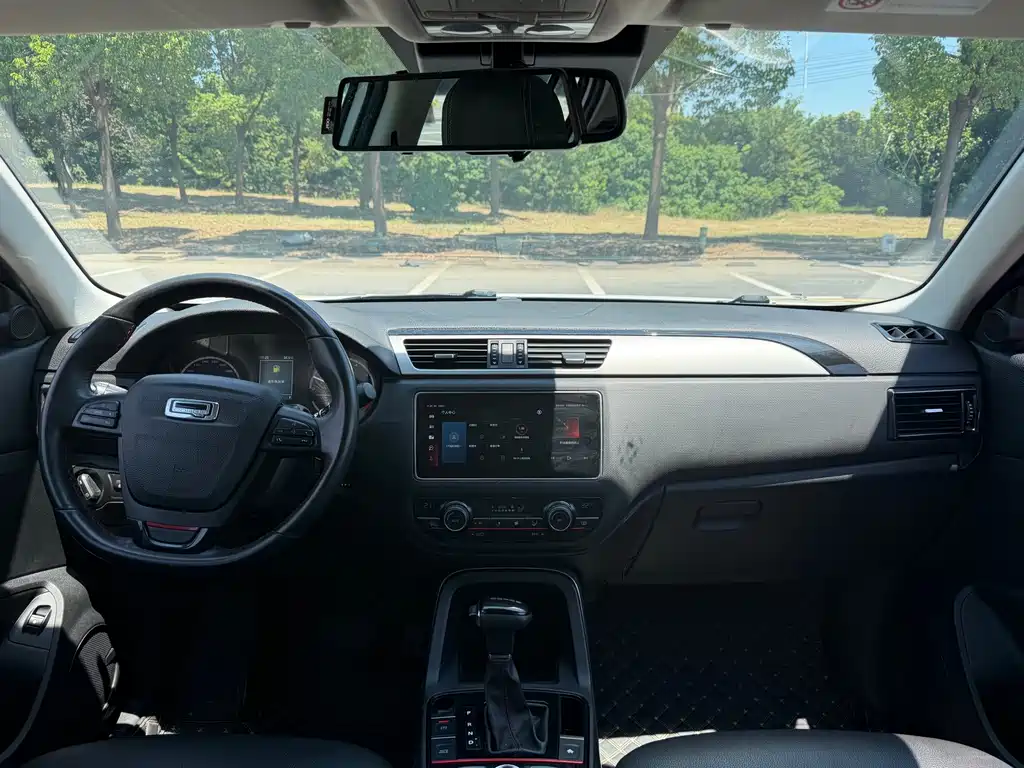 Qoros 5 1.6T Auto Smart Cloud Connected （AliOS） Edition Premium Edition, фото 10