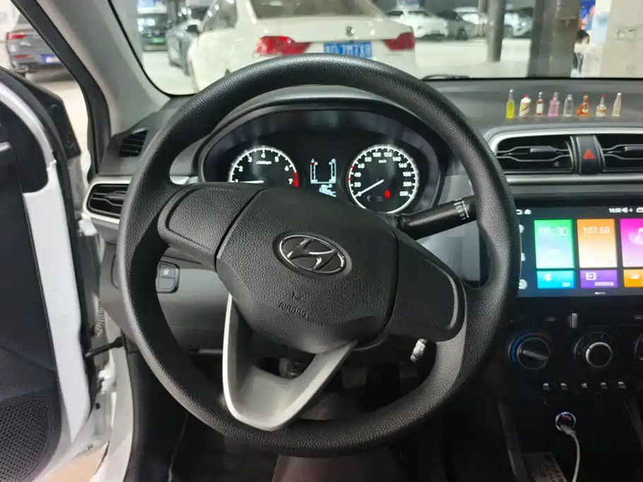 Hyundai Verna — миниатюра 15