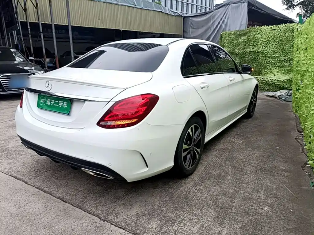 Mercedes-Benz C-Class — миниатюра 7