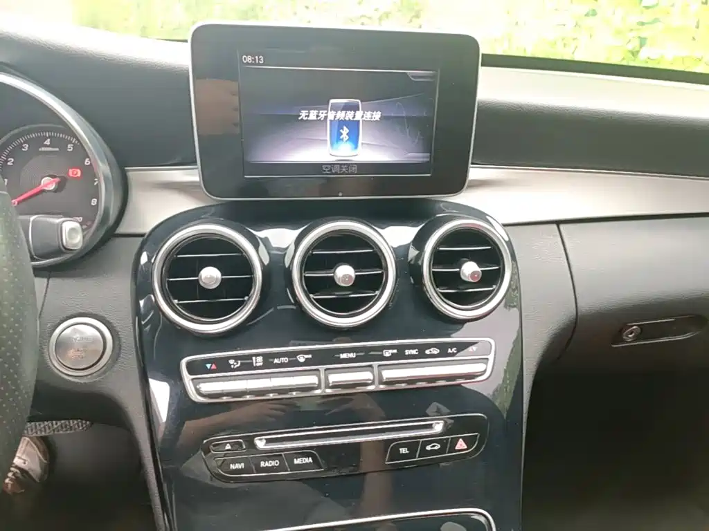 Mercedes-Benz C-Class — миниатюра 13