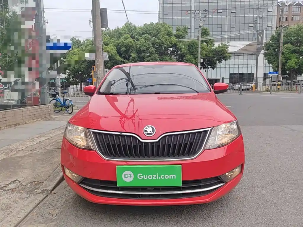 Skoda Rapid Spaceback — миниатюра 3