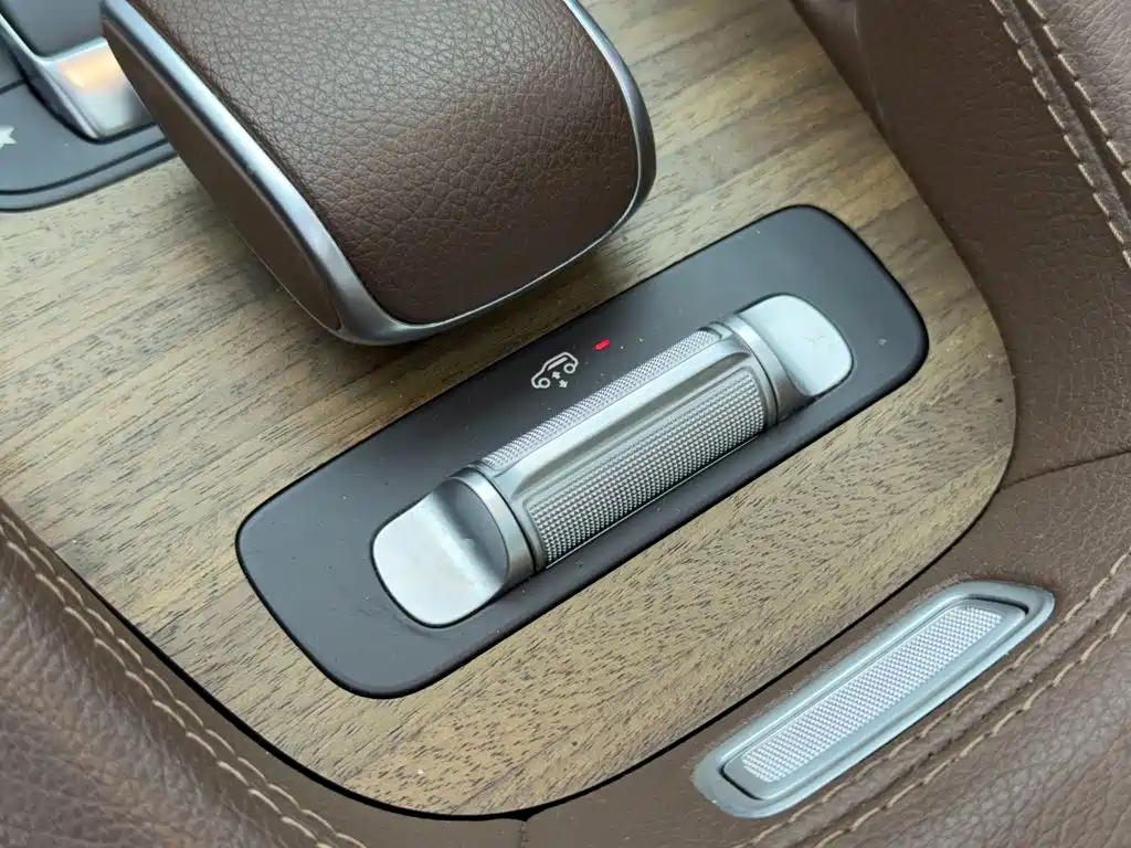 Mercedes-Benz GLE New Energy — миниатюра 16