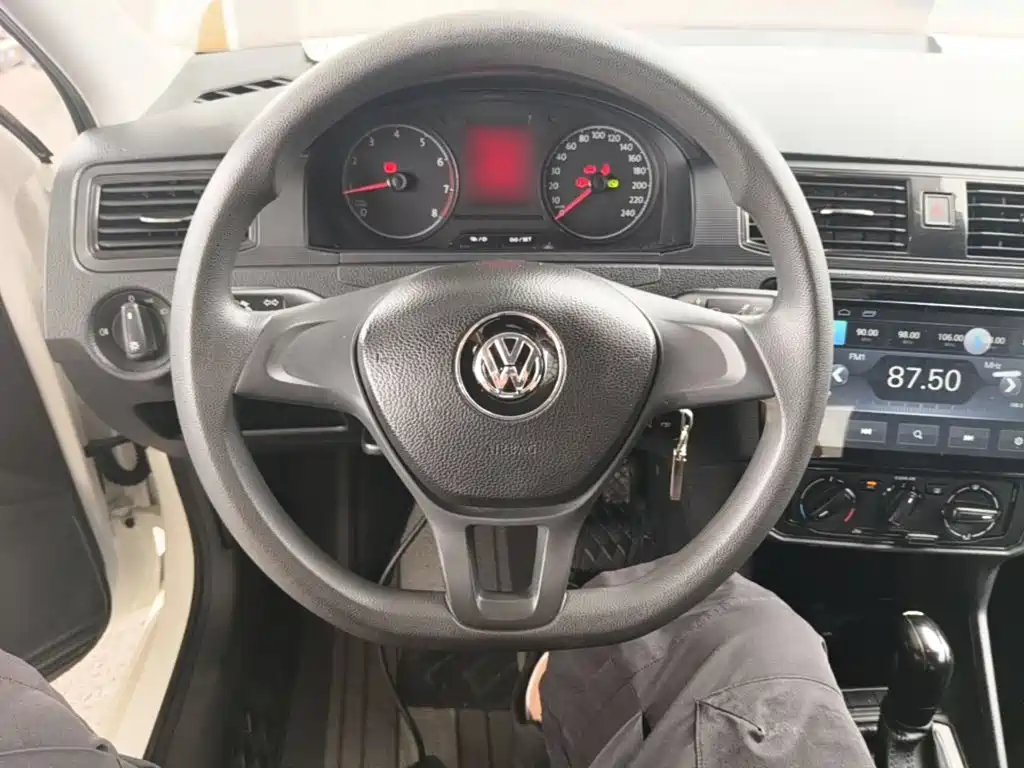 Volkswagen Santana — миниатюра 11