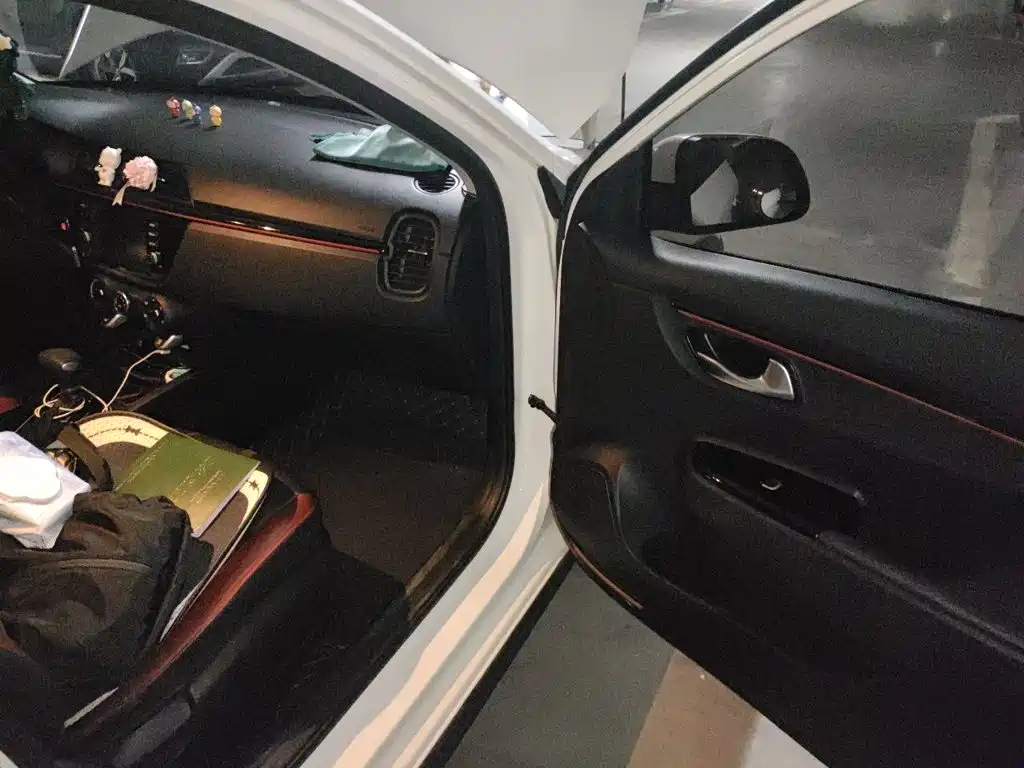 Kia KX Cross — миниатюра 19