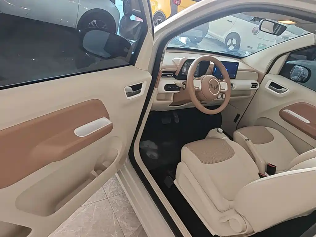 Wuling MINIEV — миниатюра 16