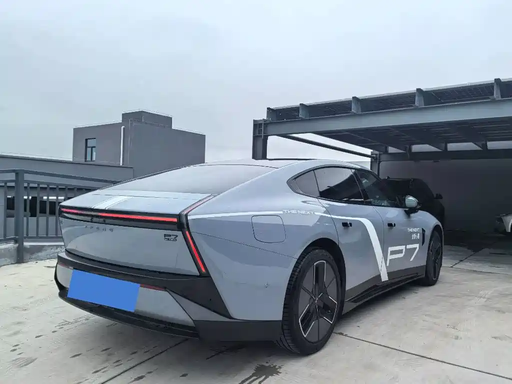 XPeng P7 — миниатюра 5