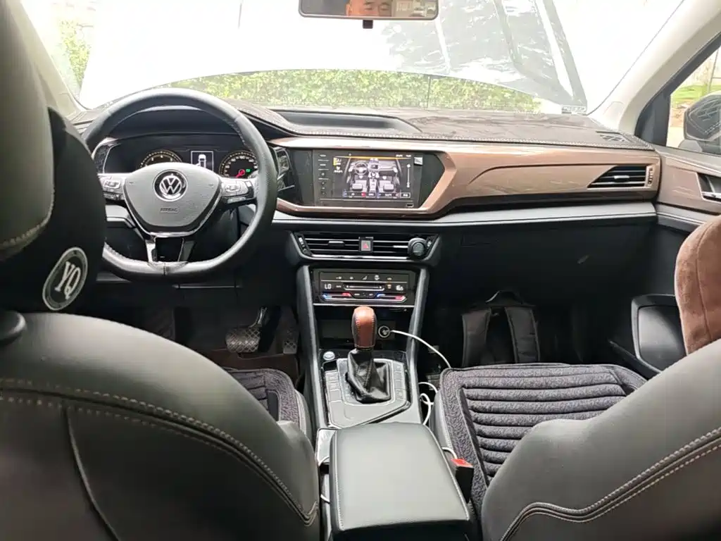 Volkswagen Tharu — миниатюра 10