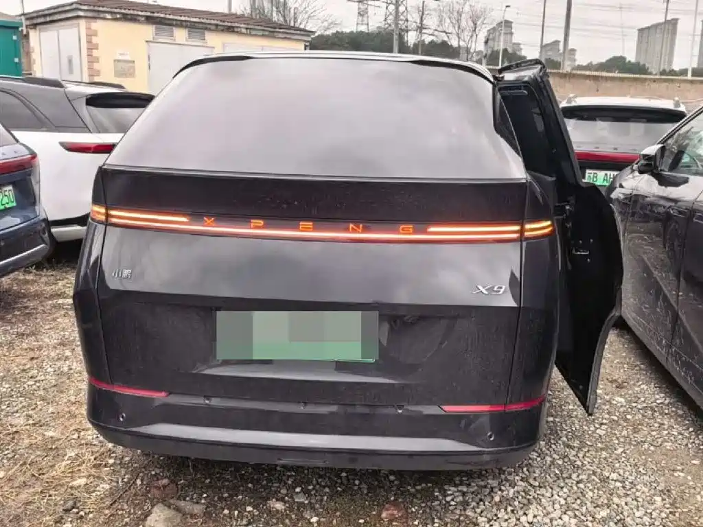 XIAOPENG X9