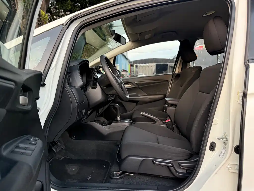 Honda Fit — миниатюра 4