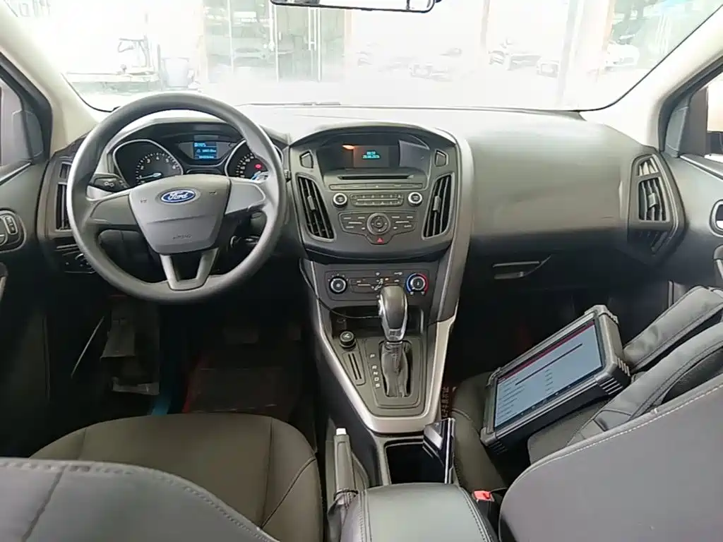 Ford Focus — миниатюра 10