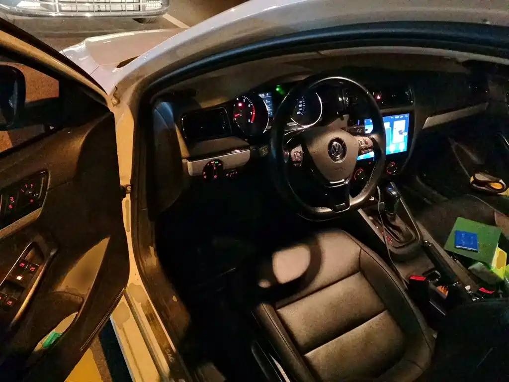 Volkswagen Sagitar — миниатюра 17