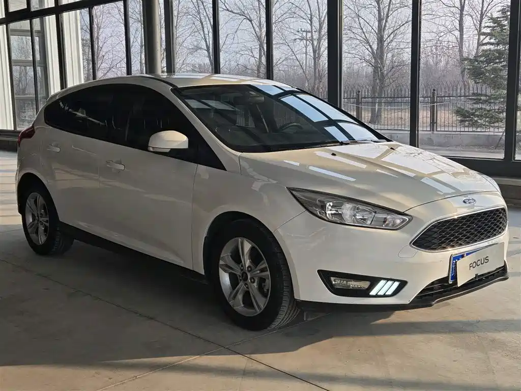 FORD FOX