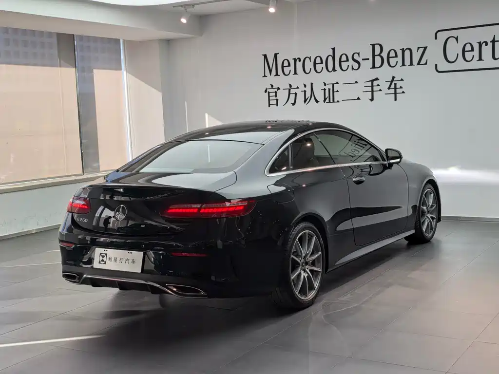 MERCEDES-BENZ E CLASS