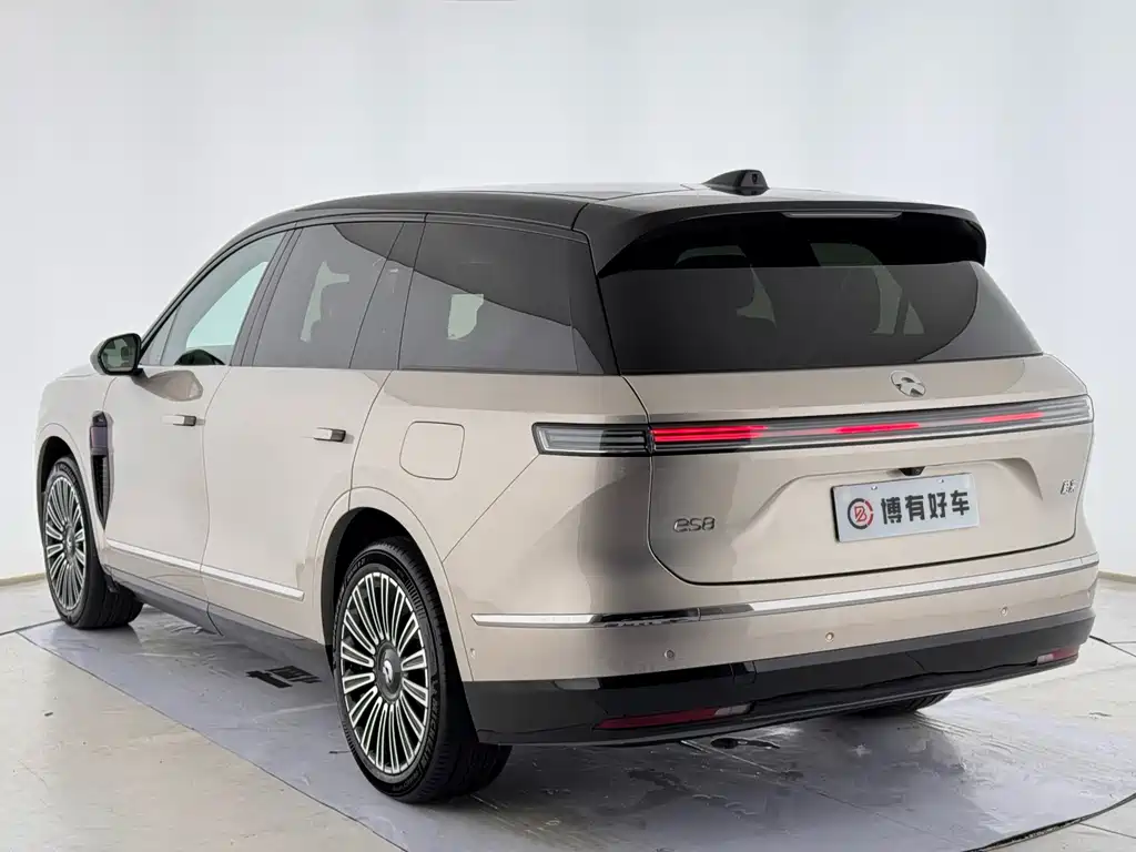 NIO ES8 — миниатюра 11