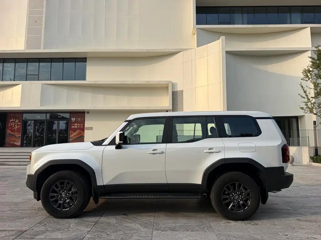 Toyota Prado — миниатюра 8