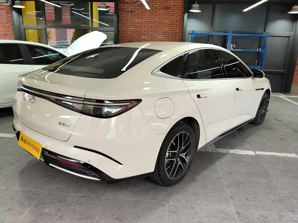 BYD Seal 07 DM-i — миниатюра 4