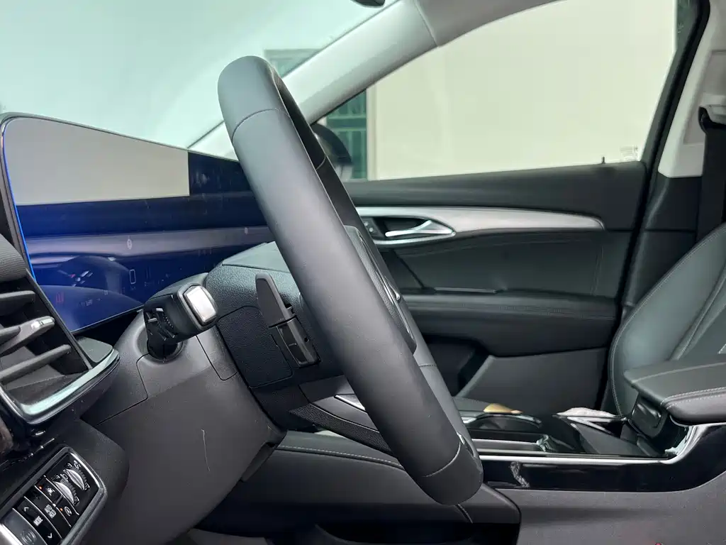 Buick Envision Plus — миниатюра 14