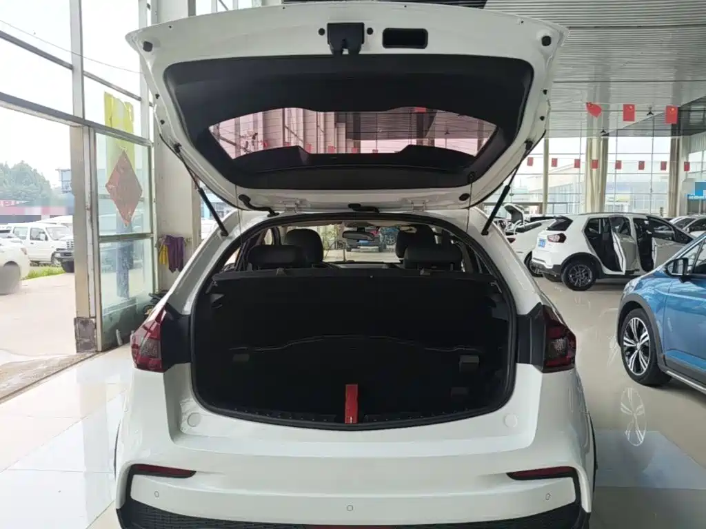 Geely Vision X3 — миниатюра 19