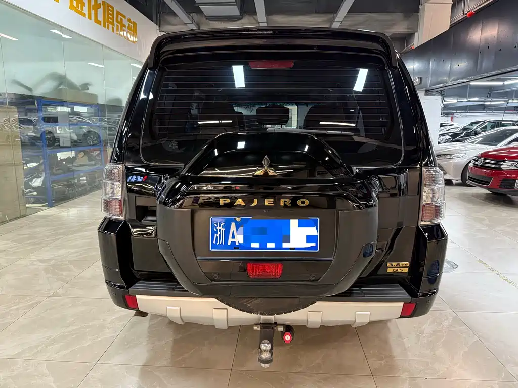 Mitsubishi V97 2019 3.8L