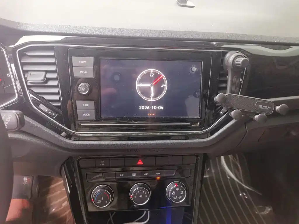 Volkswagen T-Roc — миниатюра 9