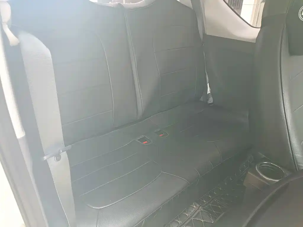 Wuling MINIEV — миниатюра 7